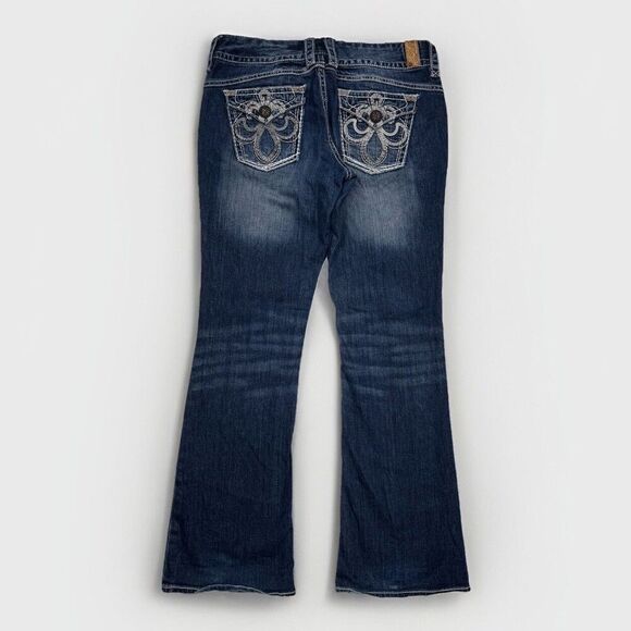 Maurices Jeans Juniors 9/10 Low Boot Cut Blue Denim Stretch Measures 32 x 31 - Picture 2 of 9